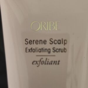 Oribe Serene Scalp Exfoliating Scrub in Soft Cream